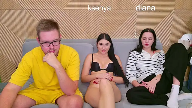 Ksenny online show from November 4, 2025, 3:55 pm