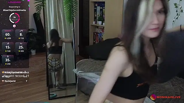 monikavenom online show from October 4, 2025, 3:37 am