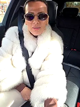 SweetMonicaUK online show from February 9, 2026, 11:25 am