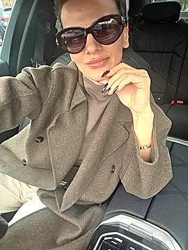 SweetMonicaUK online show from February 19, 2026, 10:11 am