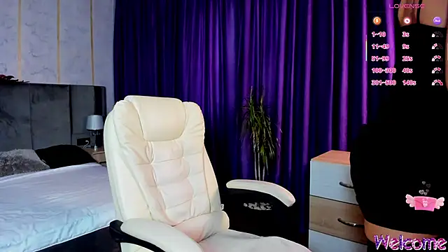 Snapshot of -KASANDRA- chatting on October 7, 2025, 2:03 pm -KASANDRA- online show from October 7, 2025, 2:03 pm