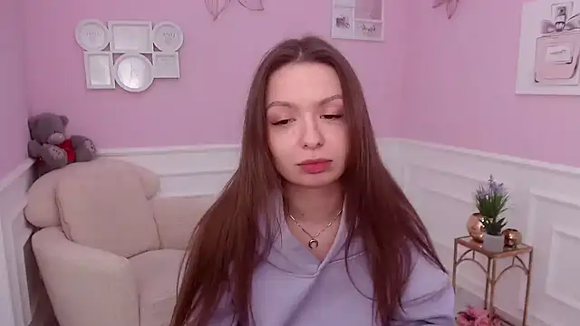 LucySkilar online show from December 3, 2024, 5:31 am