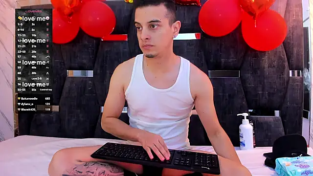 Maximo   online show from February 9, 2025, 9:49 pm