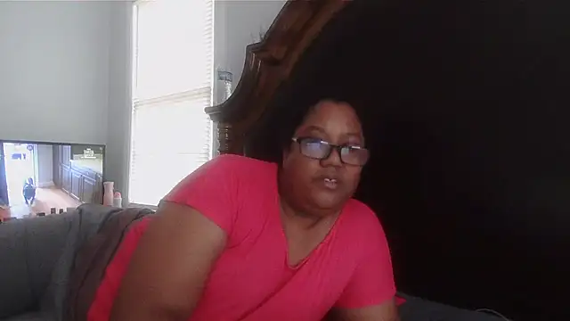 ebonyred online show from February 26, 2025, 8:00 pm