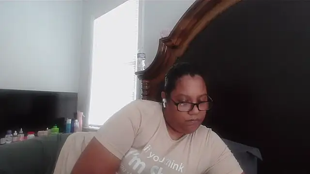 ebonyred online show from September 11, 2025, 6:19 pm