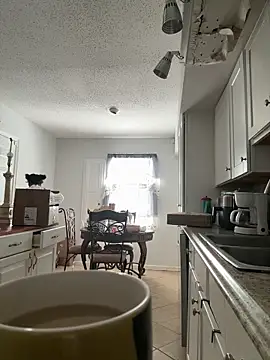 ebonyred online show from April 21, 2026, 1:39 pm