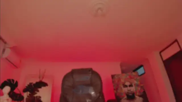 Taylor  foxxx online show from December 12, 2024, 4:15 am