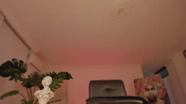 Taylor  foxxx online show from February 11, 2025, 4:11 am