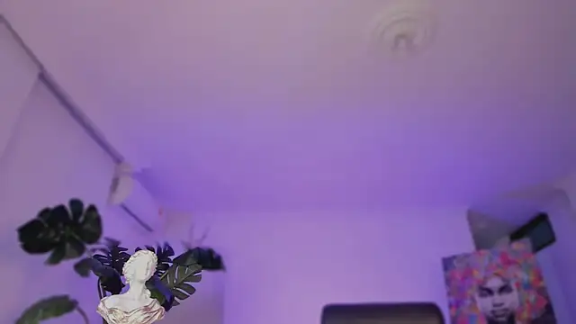 Taylor  foxxx online show from February 13, 2025, 4:11 am