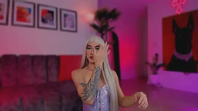 Taylor  foxxx online show from April 3, 2026, 6:11 am