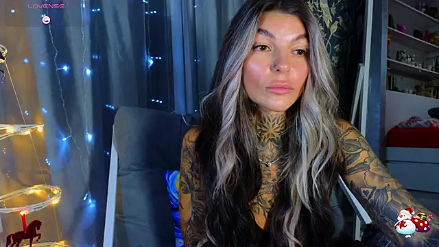 tattooedBabyy online show from December 5, 2025, 9:18 am