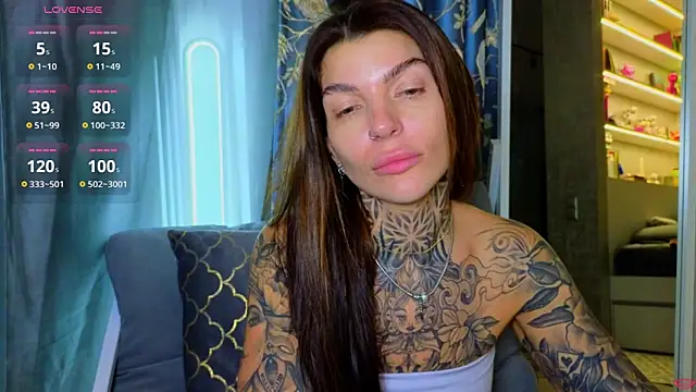 tattooedBabyy online show from April 1, 2026, 1:41 pm