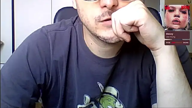 Snapshot of ShiitakeBR chatting on September 9, 2025, 3:11 pm ShiitakeBR online show from September 9, 2025, 3:11 pm