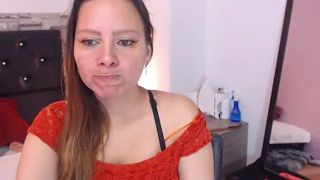 camila delarosa online show from February 28, 2025, 1:03 pm