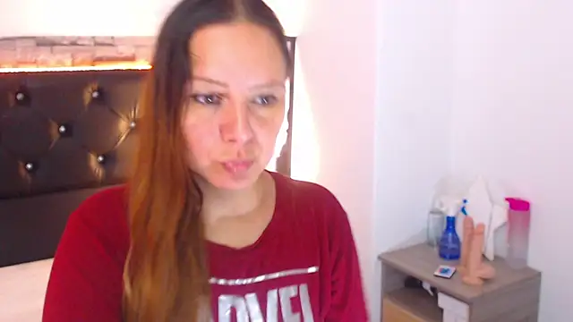 camila delarosa online show from March 17, 2025, 2:56 pm