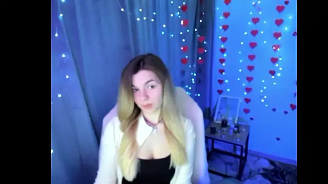 Sweet me  online show from March 17, 2026, 7:12 am