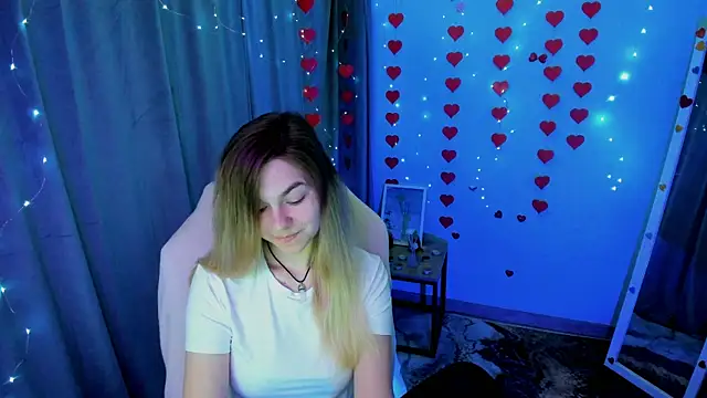 Sweet me  online show from March 28, 2026, 7:08 am