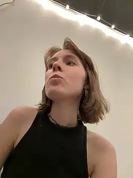 Snapshot of Crayzy_Luv chatting on December 24, 2024, 8:49 pm Crayzy Luv online show from December 24, 2024, 8:49 pm