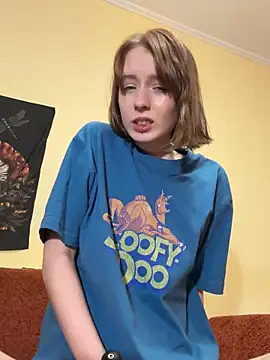 Snapshot of Crayzy_Luv chatting on January 15, 2025, 12:41 am Crayzy Luv online show from January 15, 2025, 12:41 am