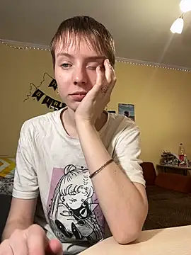 Snapshot of Crayzy_Luv chatting on February 27, 2025, 6:31 pm Crayzy Luv online show from February 27, 2025, 6:31 pm