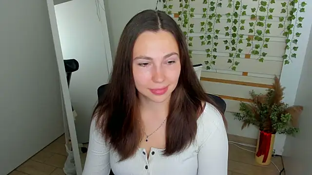 Lexy flower online show from September 28, 2025, 12:43 pm