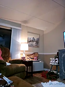 Snapshot of Dixiefaye_Pika chatting on February 3, 2025, 12:15 am Dixiefaye Pika online show from February 3, 2025, 12:15 am