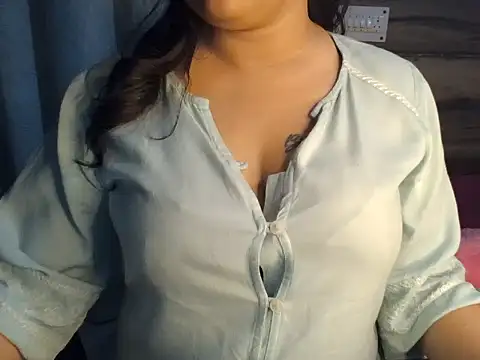 Trezza online show from March 23, 2025, 1:53 am