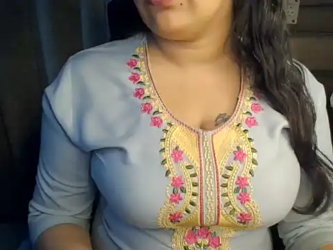 Trezza online show from November 2, 2025, 8:44 pm