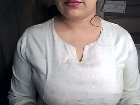 Trezza online show from November 14, 2025, 3:05 am