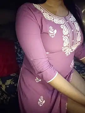 Snapshot of Trezza chatting on February 8, 2026, 9:18 pm Trezza online show from February 8, 2026, 9:18 pm