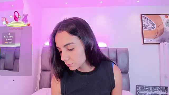 martina mancini online show from October 2, 2025, 2:46 pm