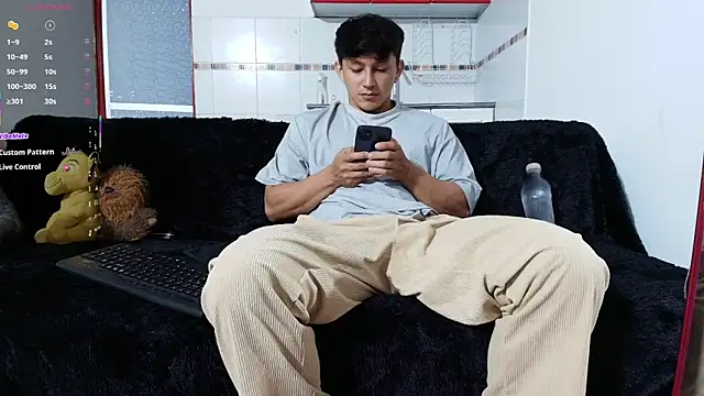 jacques cardiet online show from April 8, 2026, 2:28 pm