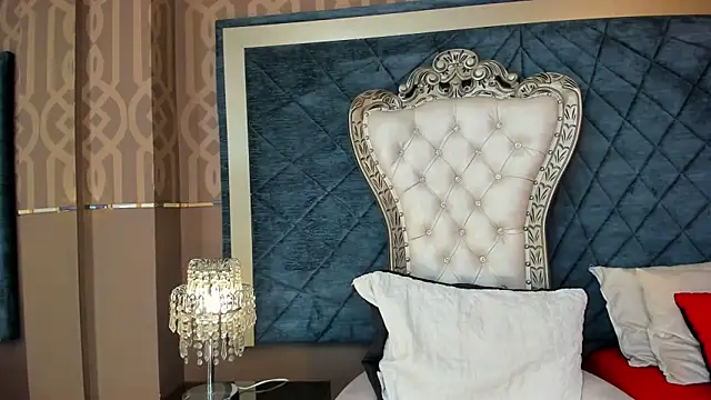 Janna Rousse  online show from October 29, 2025, 11:45 am