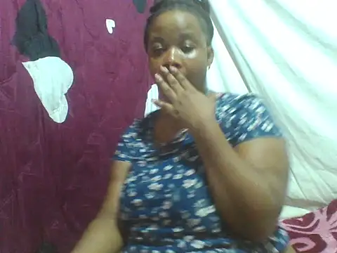 Snapshot of big-clts chatting on November 7, 2025, 9:59 pm big-clts online show from November 7, 2025, 9:59 pm