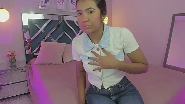 Snapshot of Miakhalifa_7 chatting on March 22, 2025, 11:32 am Miakhalifa 7 online show from March 22, 2025, 11:32 am