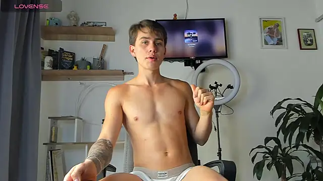 manucute 23  online show from October 19, 2025, 4:18 pm