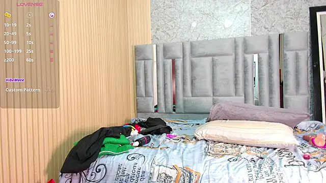 MiissBNasty online show from September 28, 2025, 12:32 pm