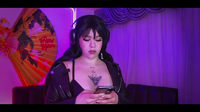 albaismynameX online show from October 18, 2025, 12:17 pm