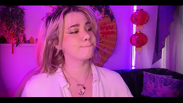 albaismynameX online show from February 28, 2026, 12:06 pm