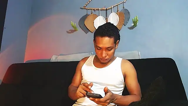 Grandeygruesa1 online show from June 9, 2026, 3:51 am