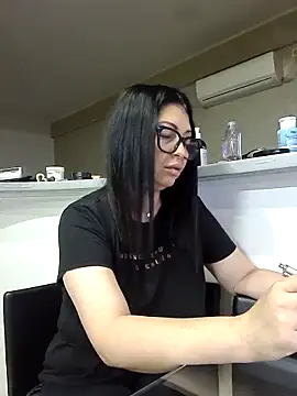 Milf Abigail online show from September 12, 2025, 1:17 am