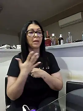 Milf Abigail online show from September 22, 2025, 1:40 am