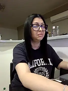 Milf Abigail online show from December 22, 2025, 1:24 am