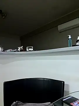 Milf Abigail online show from April 4, 2026, 2:43 am