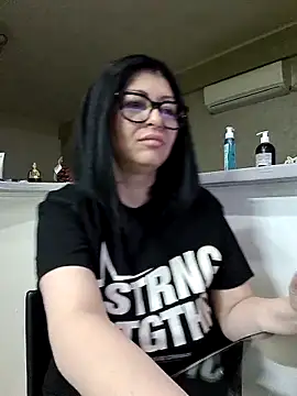 Milf Abigail online show from April 12, 2026, 1:21 am