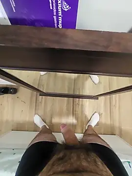 polla calientes47 online show from September 29, 2025, 1:49 pm