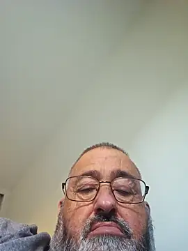 polla calientes47 online show from November 23, 2025, 3:12 pm