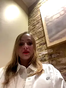 LadyTatiana Madam online show from December 3, 2024, 4:28 pm