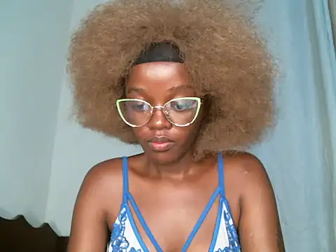 Bella kiki online show from March 12, 2025, 2:52 am