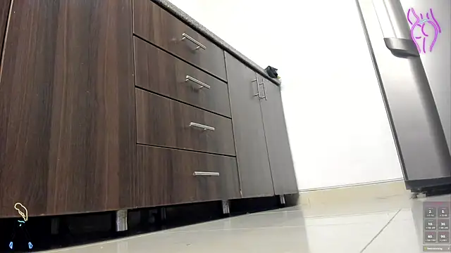 lulu 072 online show from December 16, 2024, 7:21 pm